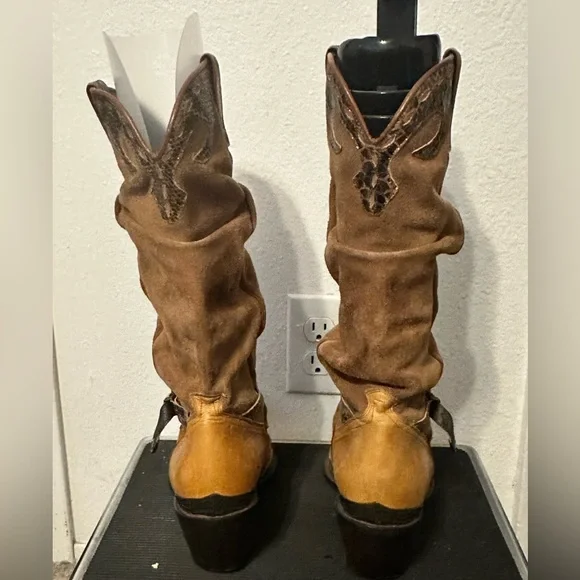 Women’s Two-Tone Brown Western Boot - Picture 3 of 7